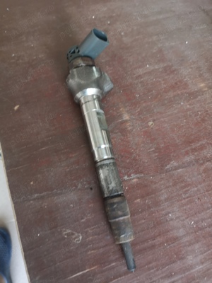 Vînd injector bosch pt vw pasat b8 2.0 tdi 150 cp euro 6 - imagine 3