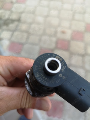 Vînd injector bosch pt vw pasat b8 2.0 tdi 150 cp euro 6
