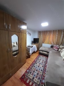 2locuințe(case)cu câte o cameră,baie,bucatarie fiecare. Proprietatea se vinde intreagă sau separat.  - imagine 3