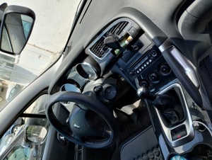 Peugeot 3008 - imagine 2