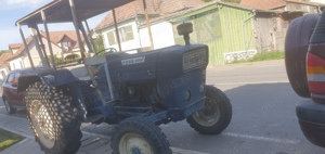 Vând Tractor Ford 2000, în bună stare de funcționare, și plug. - imagine 2