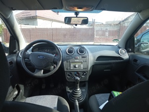 Vând autoturism Ford Fiesta  - imagine 3