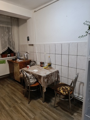 Vand apartament 2 camere - imagine 3