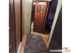 Apartament 2 camere   modificat in 3 , Dambovita, centrala proprie - imagine 7