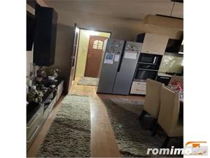 Apartament 2 camere   modificat in 3 , Dambovita, centrala proprie - imagine 2