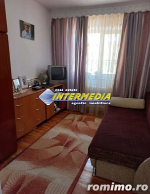 Apartament 3 camere de vanzare in Alba Iulia Cetate zona Piata  - imagine 5