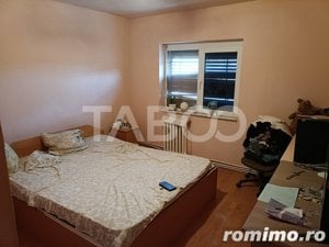 Apartament decomandat 3 camere 2 bai 68 mpu balcon Cetate Alba Iulia - imagine 3