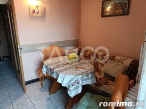 Apartament decomandat 3 camere 2 bai 68 mpu balcon Cetate Alba Iulia - imagine 4