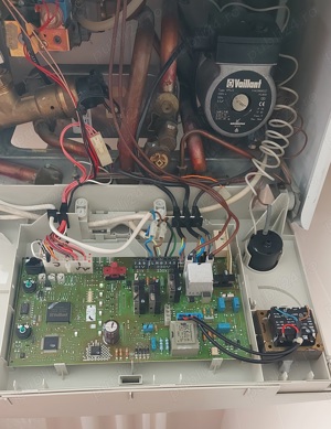 Placă electronică și transformator centrală termică Vaillant VUW INT 242 2-3 - imagine 2