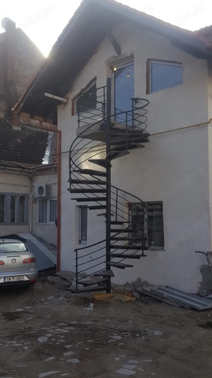 Scari metalice cu trepte lemn masiv - imagine 2