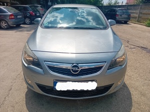 Astra J 2011 Germania 140CP Euro5 foarte întreținută - imagine 2