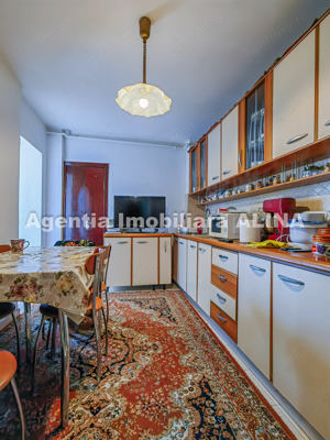 Apartament 4 camere in Deva, zona Piata centrala, Bld. Decebal, 76mp , etaj 2... - imagine 2