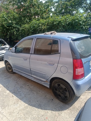 dez kia picanto  - imagine 2