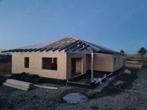 Case pe structura din lemn - imagine 3