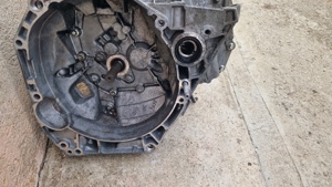 cutie de viteza logan 0,9