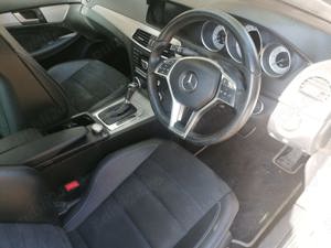 Dezmembrez Mercedes C250 C220 AMG W204 an 2014 orice piesă la cel mai mic preț fără motor  - imagine 2