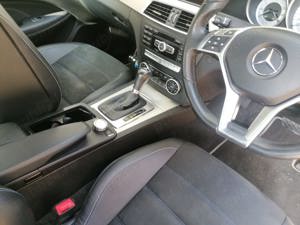 Dezmembrez Mercedes C250 C220 AMG W204 an 2014 orice piesă la cel mai mic preț fără motor  - imagine 3