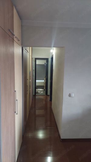 Vand apartament 3 camere - imagine 9