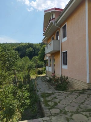 Vând Vila la intrarea în Valea Budului - imagine 2