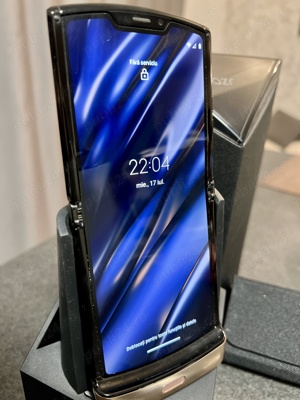 Telefon MOTOROLA Razr, 128GB, 6GB RAM, eSIM, Blush Gold - imagine 4
