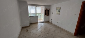 Apartament doua camere decomandat confort unu,zona Tomis Nord-Macul Rosu,parter - imagine 2