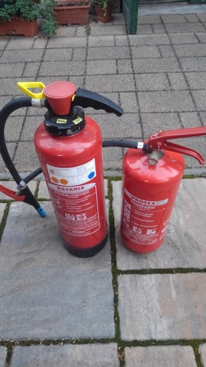 Stingatoare cu spuma-6litri sau pulbere-6kg