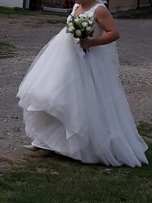 Rochie de mireasă ,corset și voal spaniol inclus. - imagine 3