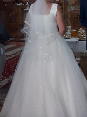 Rochie de mireasă ,corset și voal spaniol inclus. - imagine 2