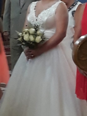 Rochie de mireasă ,corset și voal spaniol inclus.