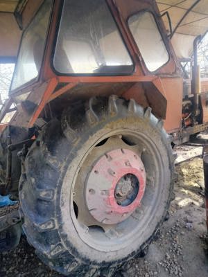 Vand tractor U650 cu motor de Perkins 4x4