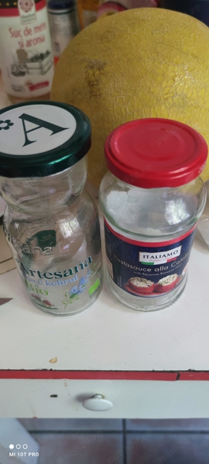 Vând sticle și borcane diferite mărimi 