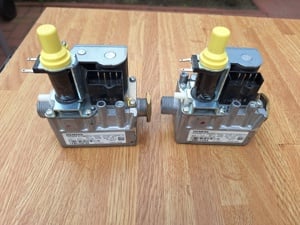 Vand doua vane gaz pentru centrala termica, made Japan - imagine 7