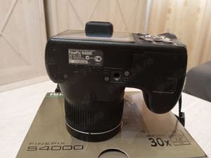 Aparat foto de nota 10 Fujifilm finepix s4000 - imagine 3