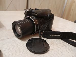 Aparat foto de nota 10 Fujifilm finepix s4000 - imagine 4