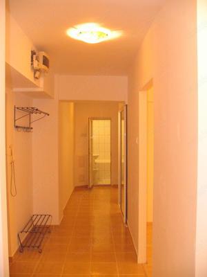 Inchiriez Apartament 3 camere in Titulescu cu loc de parcare ADP - imagine 5