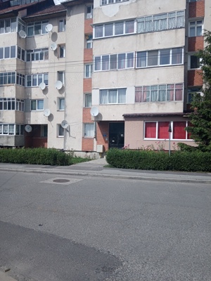 Vând apartament 3 camere în Toplița  - imagine 8