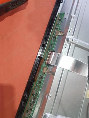 Dezmembrez tv Wellington wl32hd279 - imagine 3