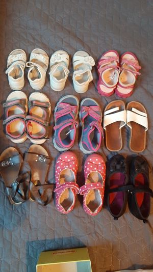 Vand sandale șlapi balerini de fetițe!