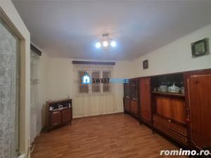 Casa cu curete, gradina si anexe Rausor - imagine 13