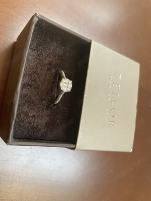 Vand Inel de Logodna Din Aur Alb De ( 18 K ) Cu Diamante De 0.53 Ct