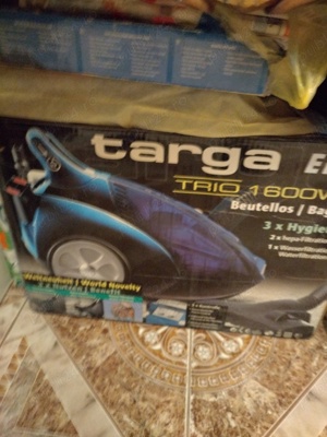 ASPIRATOR ANTIALERGIC CU FILTRARE PRIN APĂ 