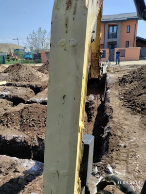 Execut lucrări cu mini excavator 2,5t și transport basculabil