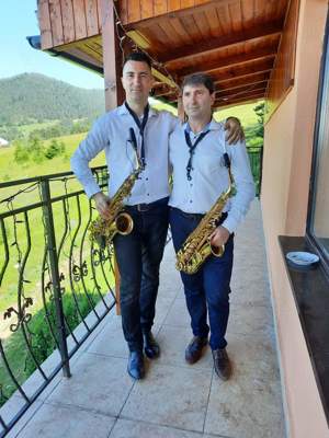 Formație muzică pentru nunți,dar și drumul mirilor - imagine 4