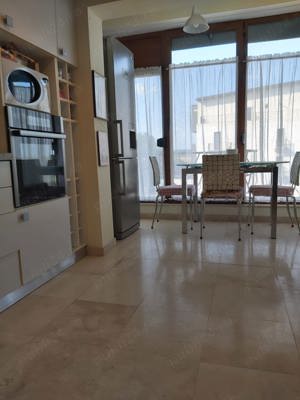 PROPRIETAR vand Penthouse Mogosoaia  215 mp PRET 169000 euro NEGOCIABIL - imagine 5