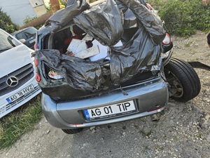 Dezmembrez smart forfour 2005  - imagine 9