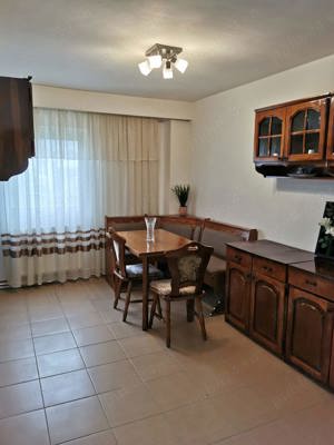 Proprietar închiriez apartament 4 camere 