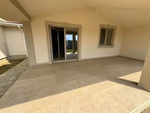 Duplex despartit prin garaj. Pregatit pentru pompe de caldura si panouri solare - imagine 12