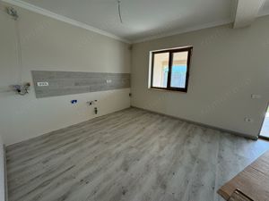 Duplex despartit prin garaj. Pregatit pentru pompe de caldura si panouri solare - imagine 3