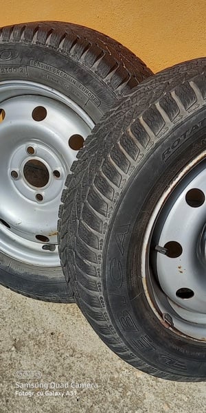 Vând 4 genți 5,5 j 14 echipate cu anvelope 175/65R14 de iarnă . - imagine 4