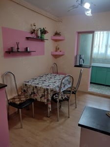 Vă oferim spre închiriere apartament cu trei camere decomandat. - imagine 3